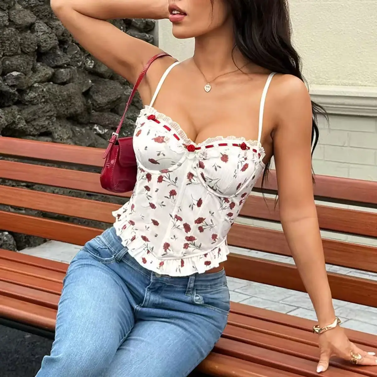 

French sweet and spicy rose camisole, retro carnival party wear, high-end fashion and elegant fishbone bra