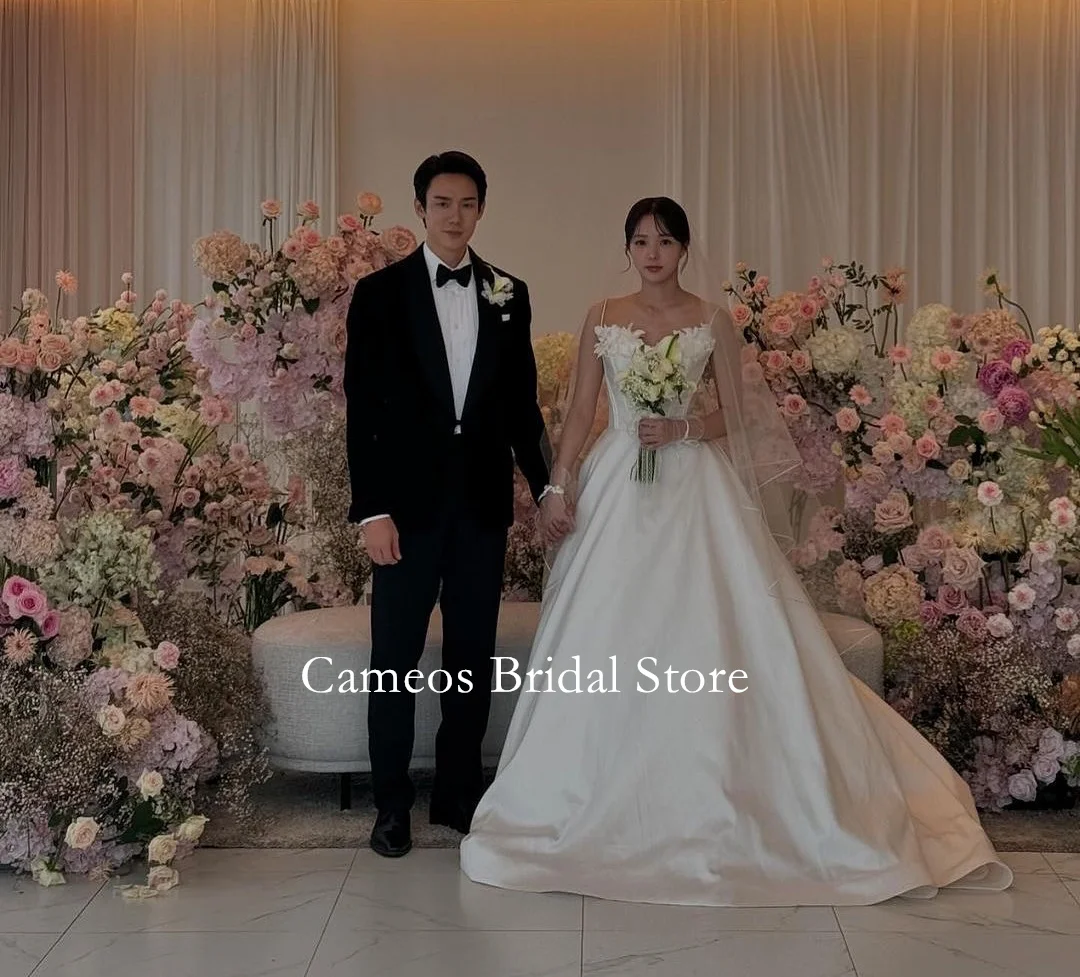 

Cameos Fashion Korea Spaghetti Straps Wedding Dresses Ruched Floor Length Photo Shoot Corset White Customized Bridal Gown