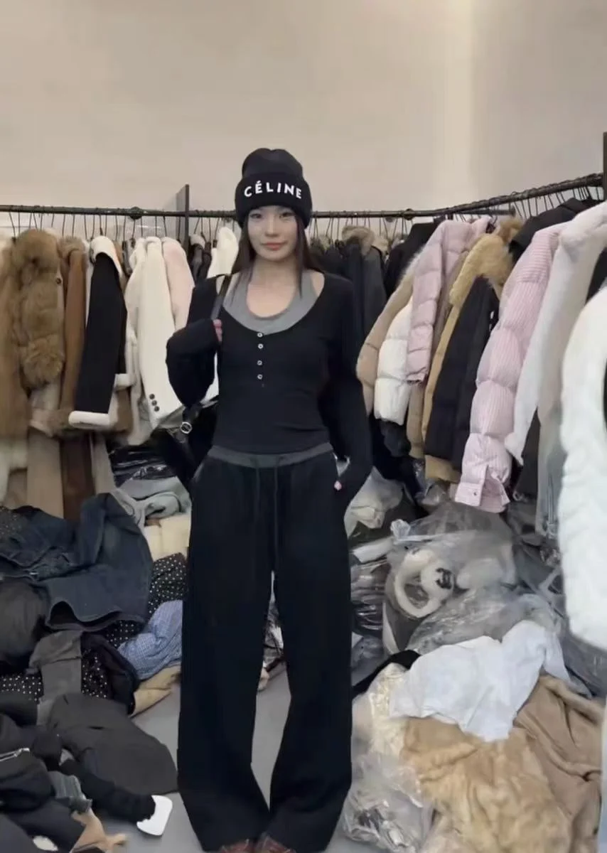 2026년 봄 초 한국 슬림핏 롱 슬리브 브이넥 티셔츠 여성 베이스 레이어 하이웨이스트 코튼 블렌드