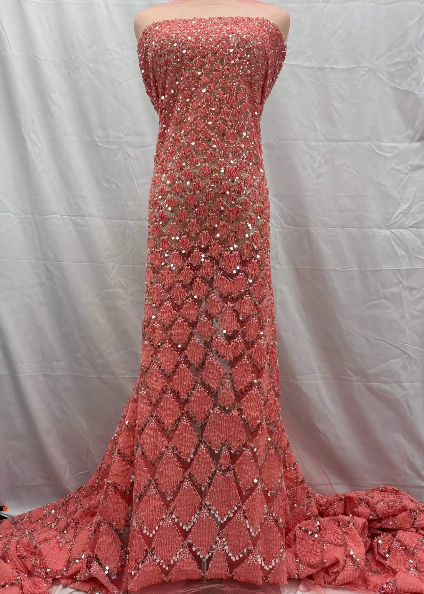 

Luxury African Heavy Beaded 3D Lace Fabric 5 Yards Sequins French Tulle High Quality for Wedding Party Dress