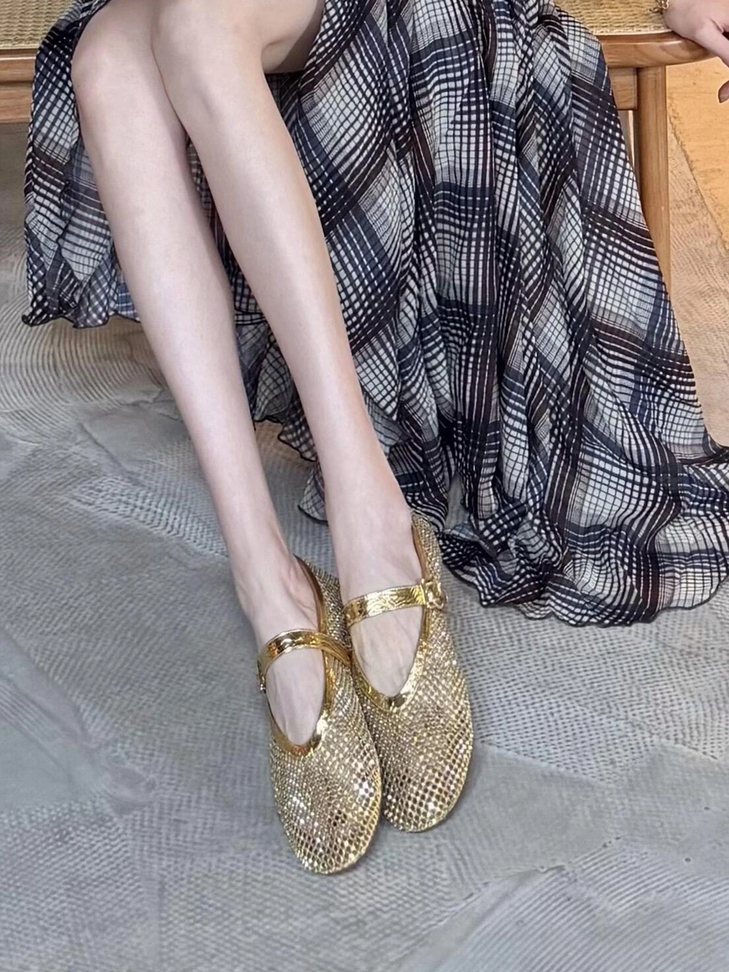 sandalias-de-verano-transpirables-de-malla-hueca-dorada-con-diamantes-y-punta-redonda-para-mujer-estilo-mary-jane-con-plata