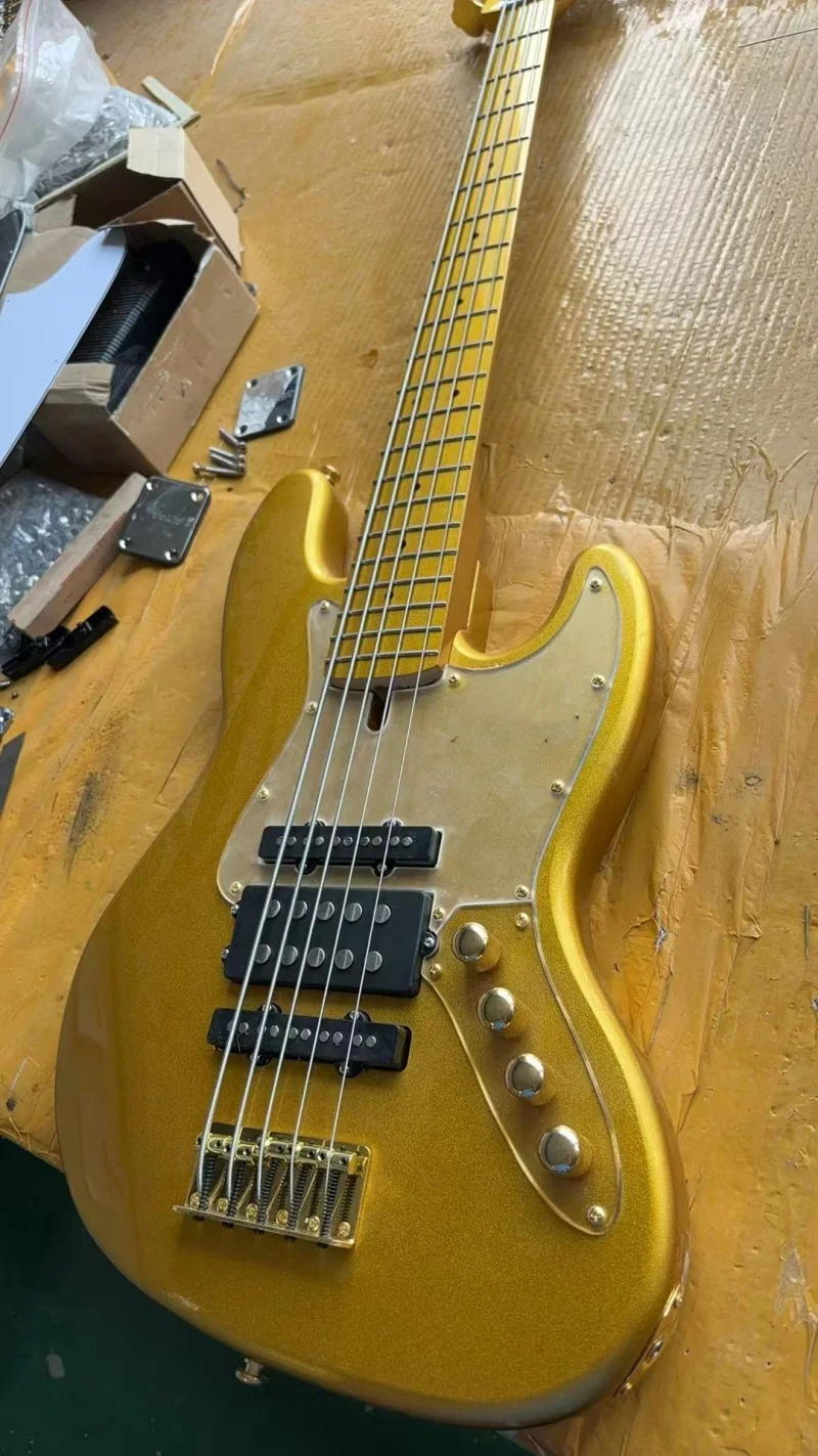 Custom 5-string all-gold electric bass，Transparent color pickpocket，Gold hardware，Solid wood quality，Free delivery