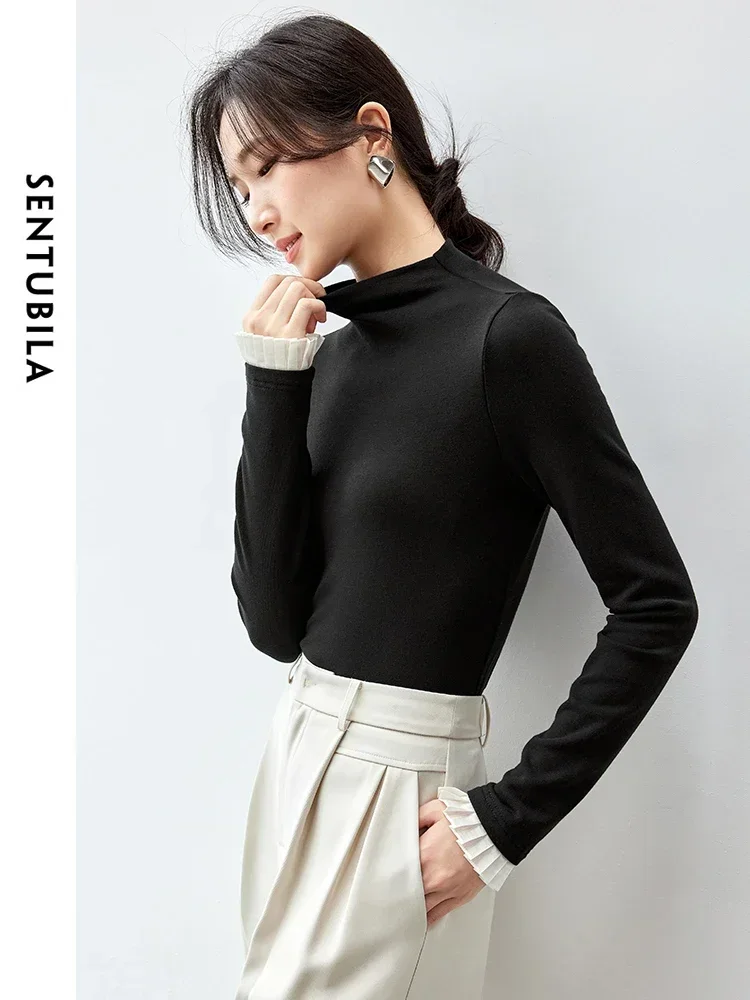 تي شيرت نسائي منسوج من القطن النحيف من SENTUBILA لخريف 2025 مُزين بقطع القماش من الدانتيل بنصف ياقة عالية تي شيرت نسائي أساسي متين 143T56536