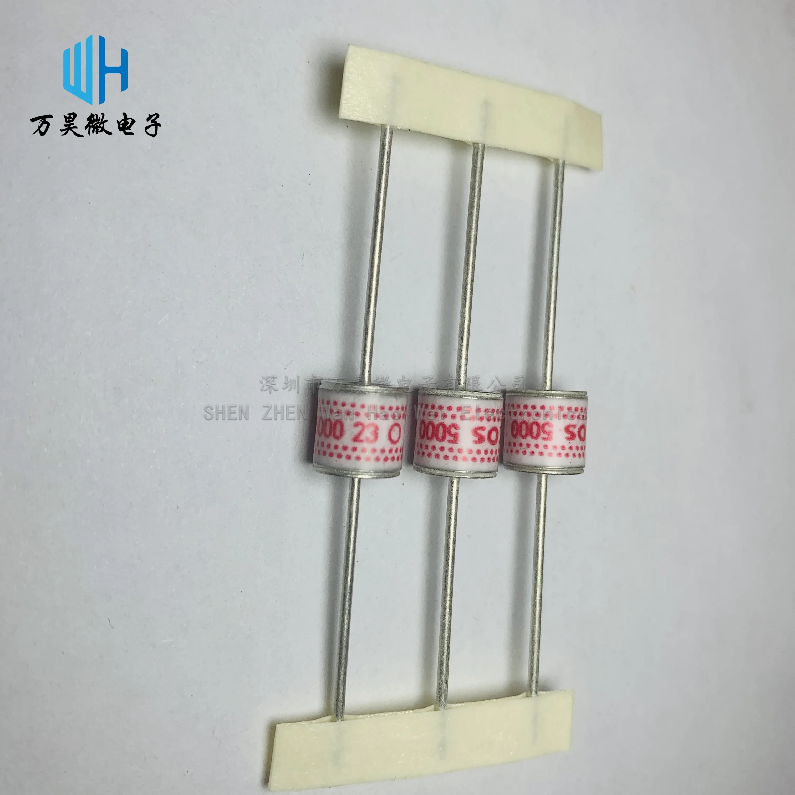 

5PCS/LOT EPCOS TDK Ceramic gas discharge tube SSG2X-1 SSG3X-1 SSG5X-1 2KV 3KV 5000V 8*8mm B88069X0270S102 Surge protective