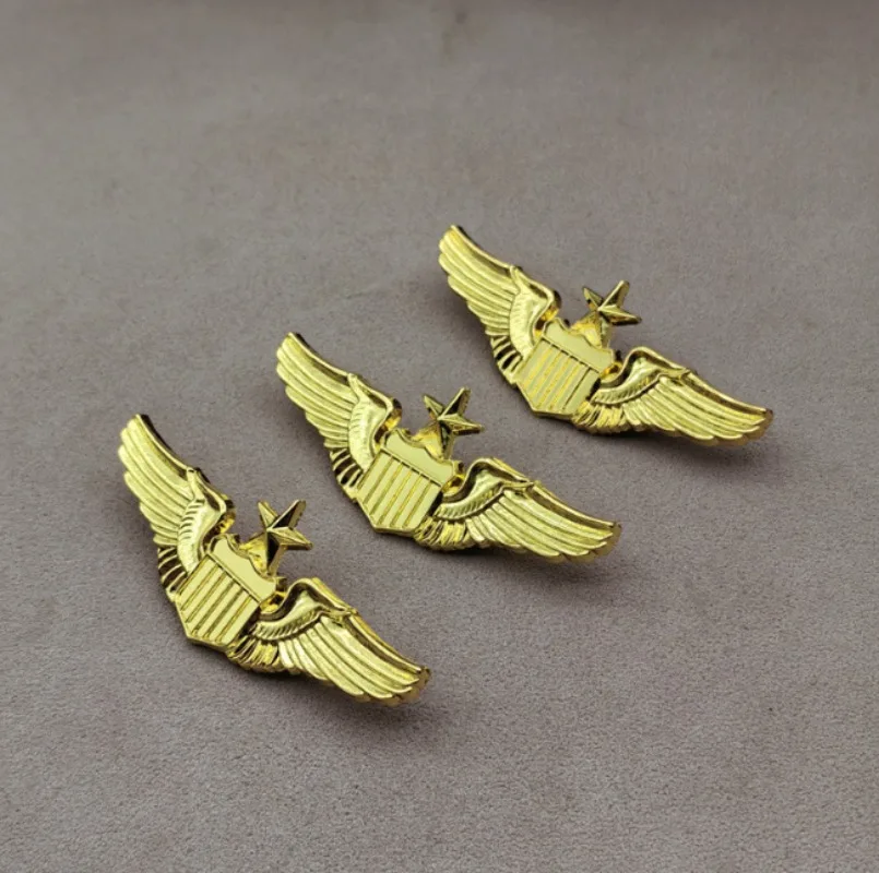 Vintage metal aviation eagle wing five-pointed star brooch badge jewelry
