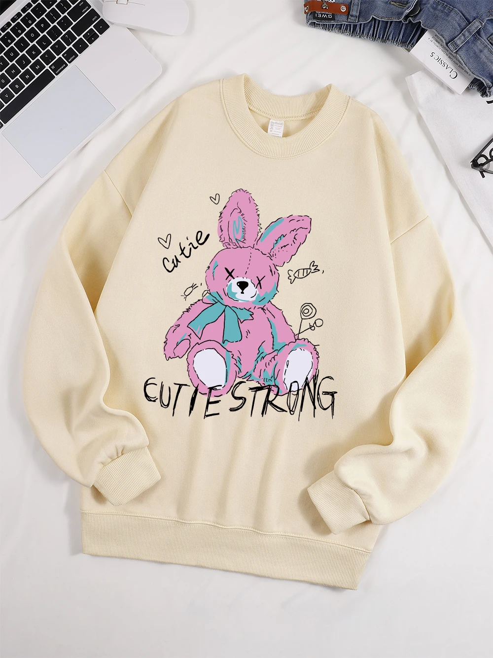 

Cute Pink Toy Plush Rabbit Prints Sweatshirt Women Fleece Warm Casual Hoodies Crewneck Loose Pullover Winter Comfortable Clothes