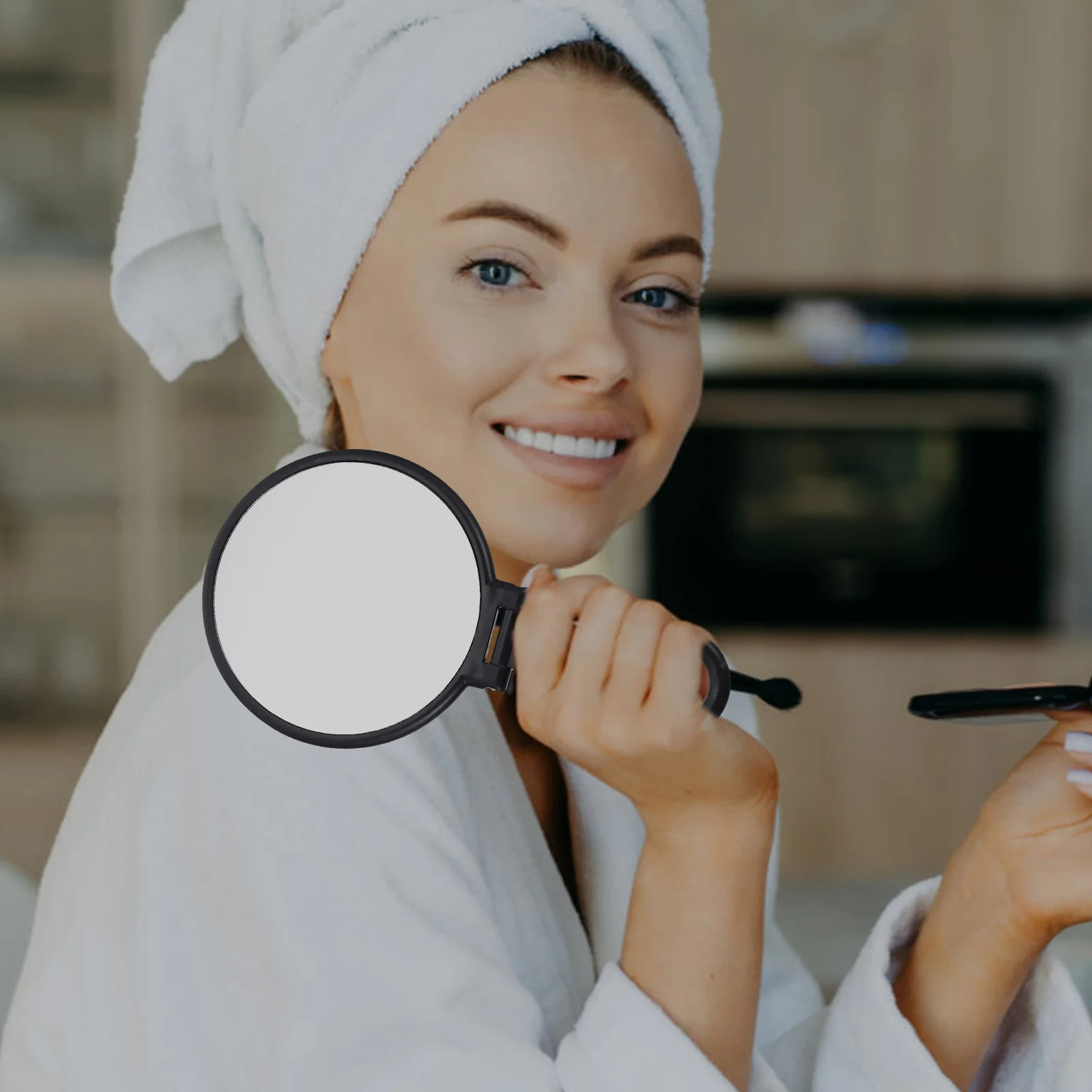 접이식 디자인의 고급 품질의 손거울, 선명한 반사, 어디서나 메이크업을 할 수 있는 휴대용 거울