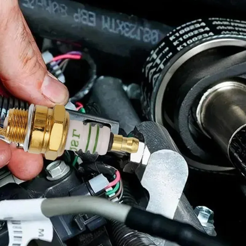 شرارة التوصيل BM6A L7T ل 2-السكتة الدماغية محرك بالمنشار جزازة العشب آلة تقطيع الفراشي أدوات الحدائق محرك صغير شرارة التوصيل استبدال جزء #3