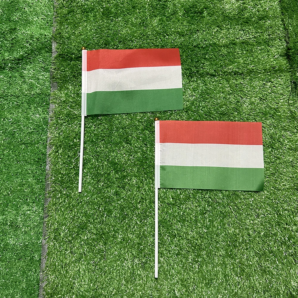 BANDERA SKY Bandera de mano Hungría con asta de plástico para eventos - imagen 3