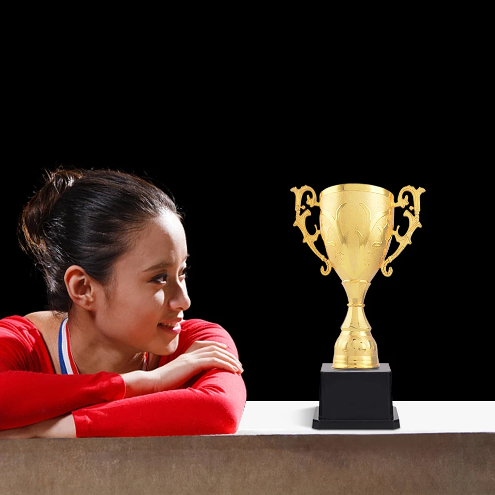 

Personal Award Trophy with Base Gold Trophy Creative Achievement Prize Award Trophy for Sports Tournaments