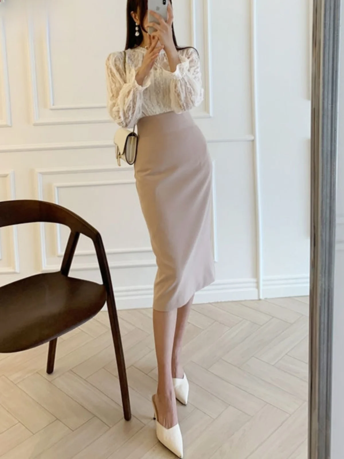 

Бежевая женская юбка-миди с запахом, утягивающая, с завышенной талией, из полиэстера, для офиса, модная, весенняя коллекция