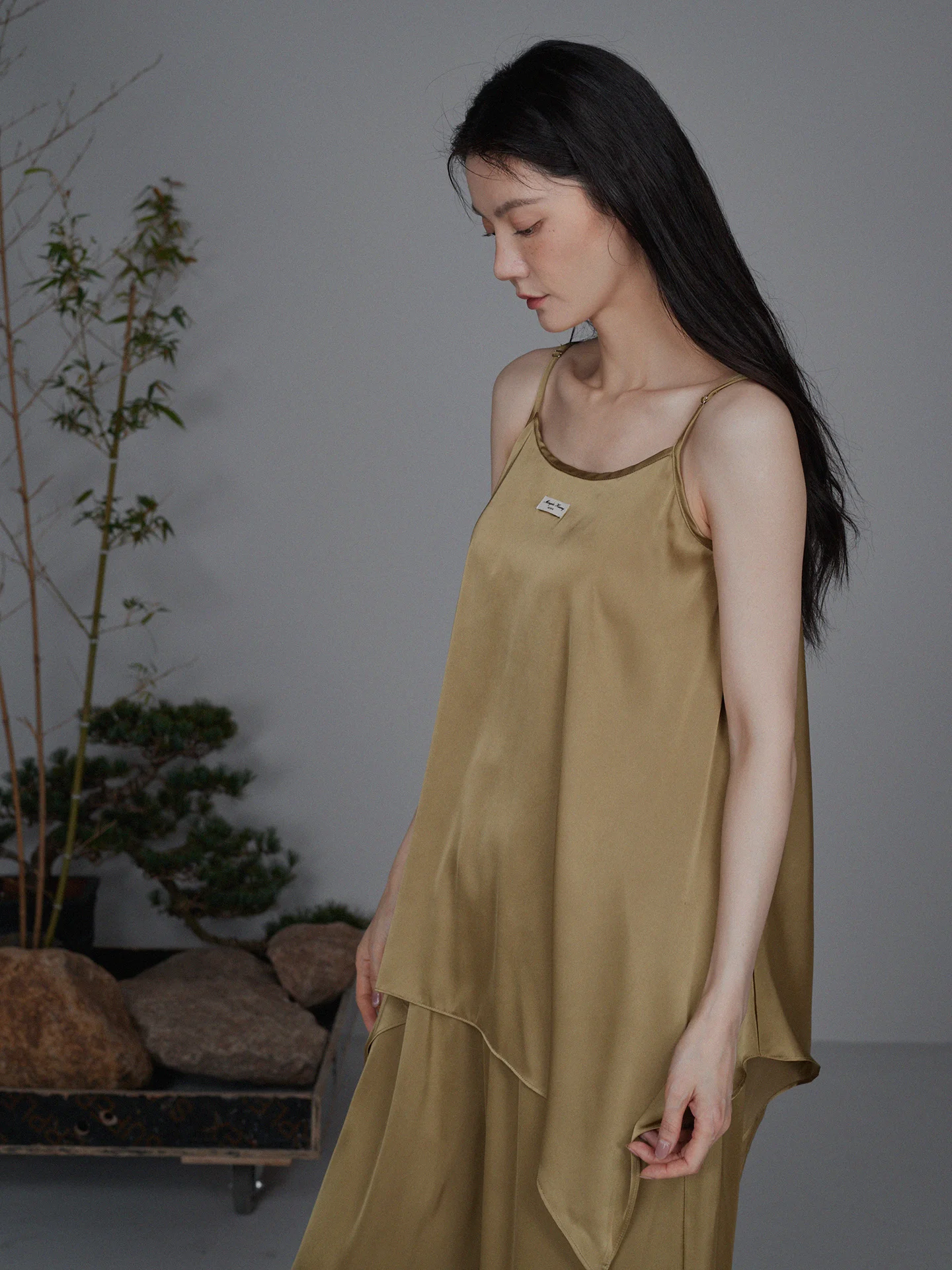 ice-silk-women's-sleepwear-set-with-chest-pad-cool-sensation-strap-long-pants-home-clothes-summer-breathable-soft-polyester