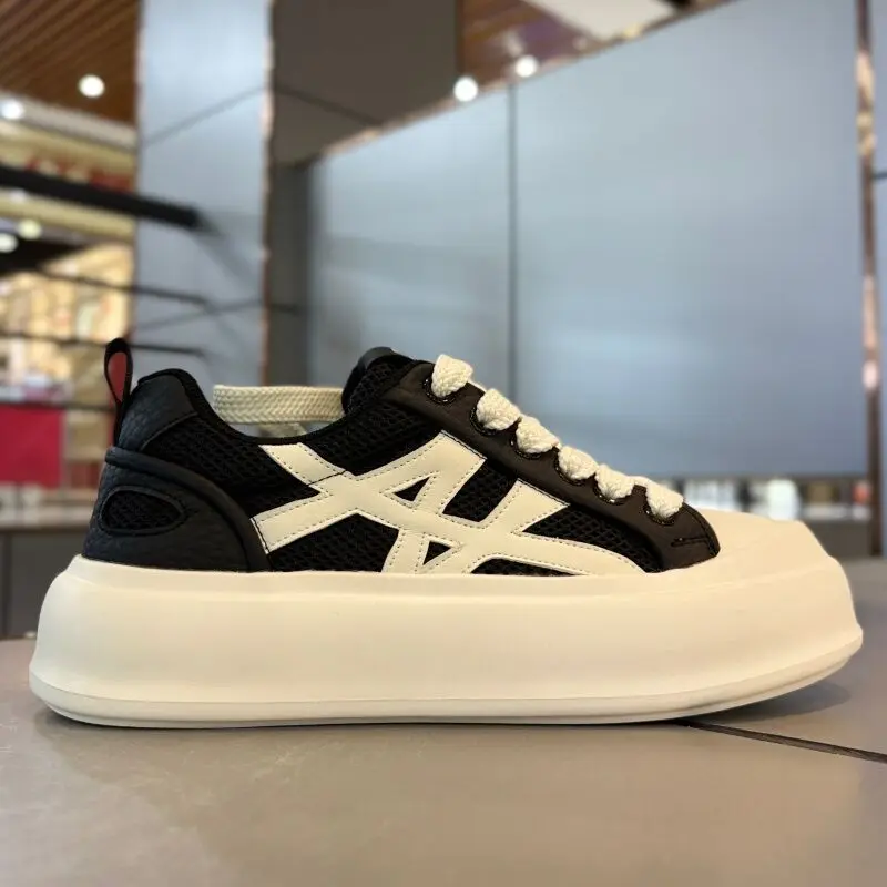 Lightweight Breathable Casual Shoes, A Pair Of Outdoor Sports Running Men's Shoes