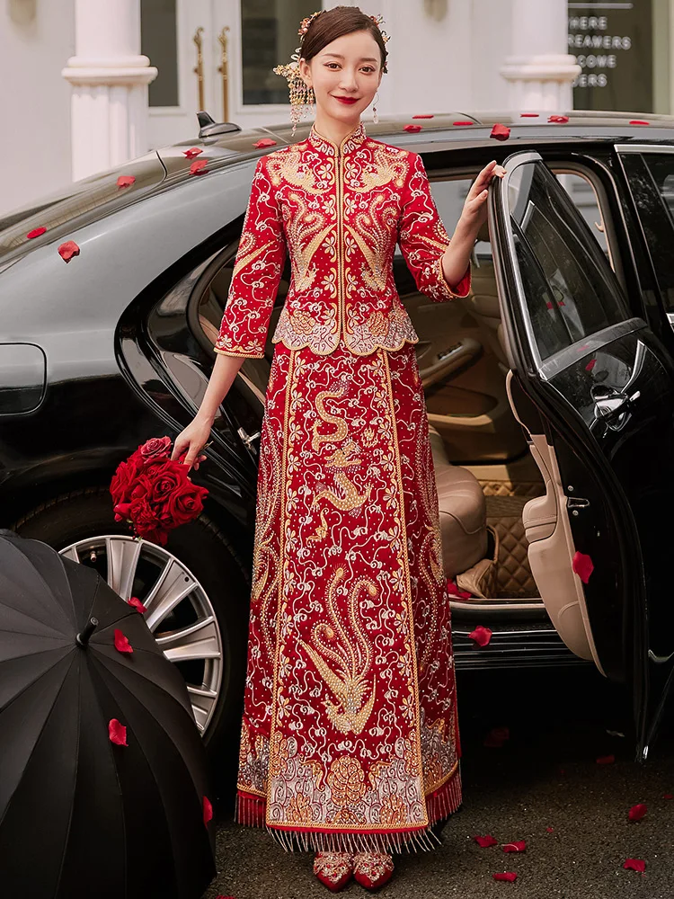 

Chic Traditional Chinese Wedding Dr New 2026 XiuHaiFuku Long Embroidered Dragon And Phoenix Gown for Brides
