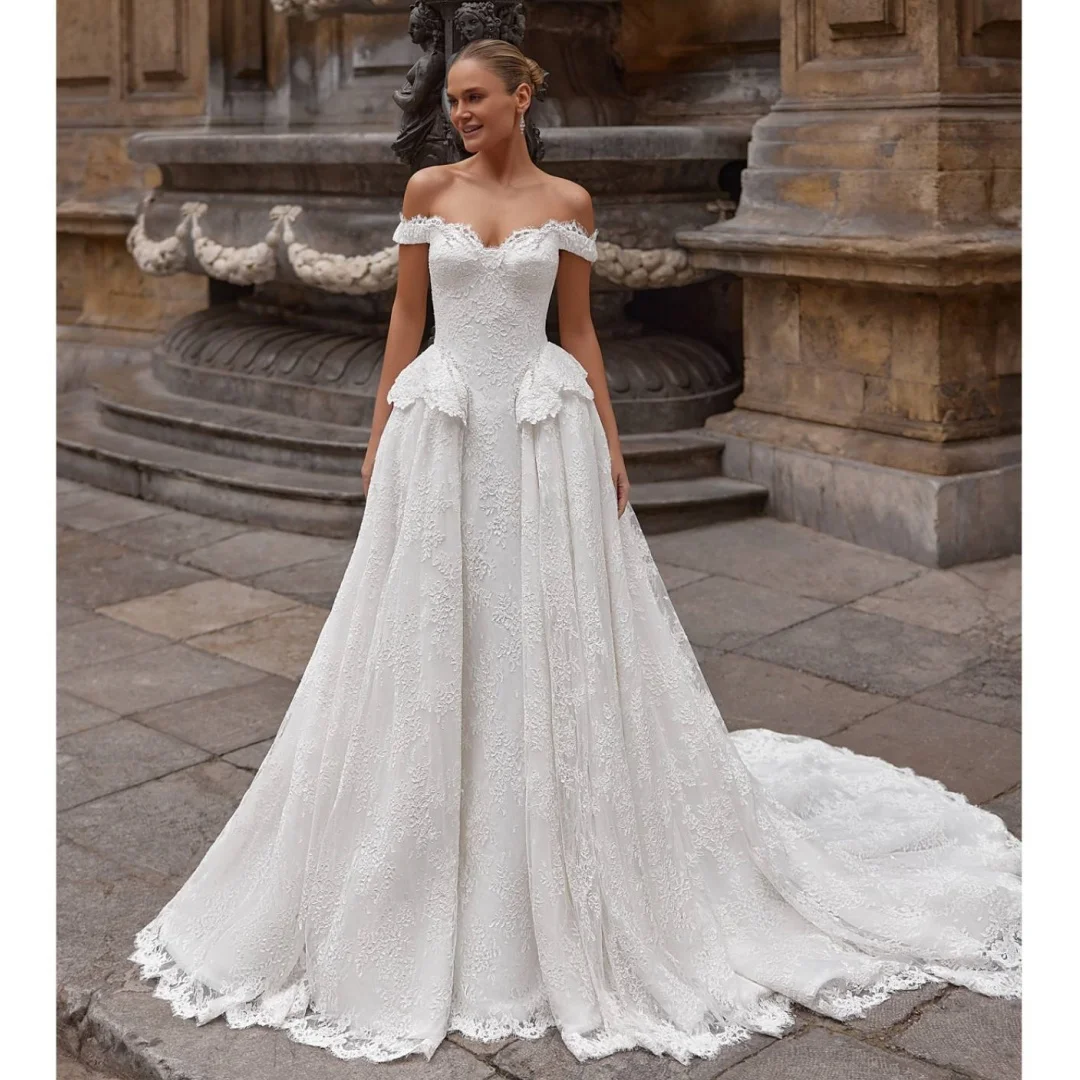 

White Lace Wedding Dresses Sweep Train Retro Bridal Gown Off the Shoulder Open Back Exquisite robe de mariée Customized