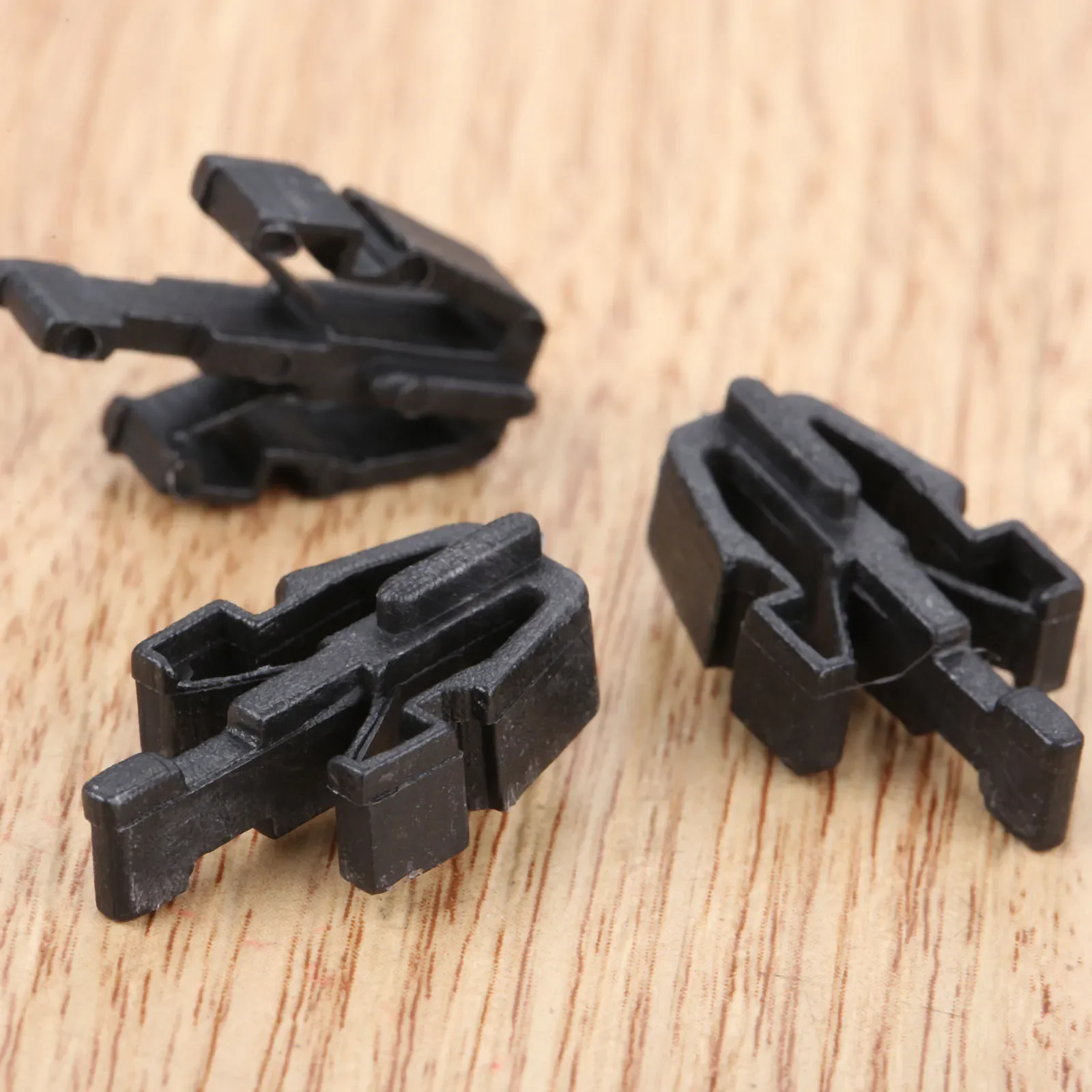Yetaha 20Pcs Car Grille Mounting Mount Clip Retainer Fastener 8942180270 Fit For Honda Mitsubishi Toyota Isuzu Ford Escort
