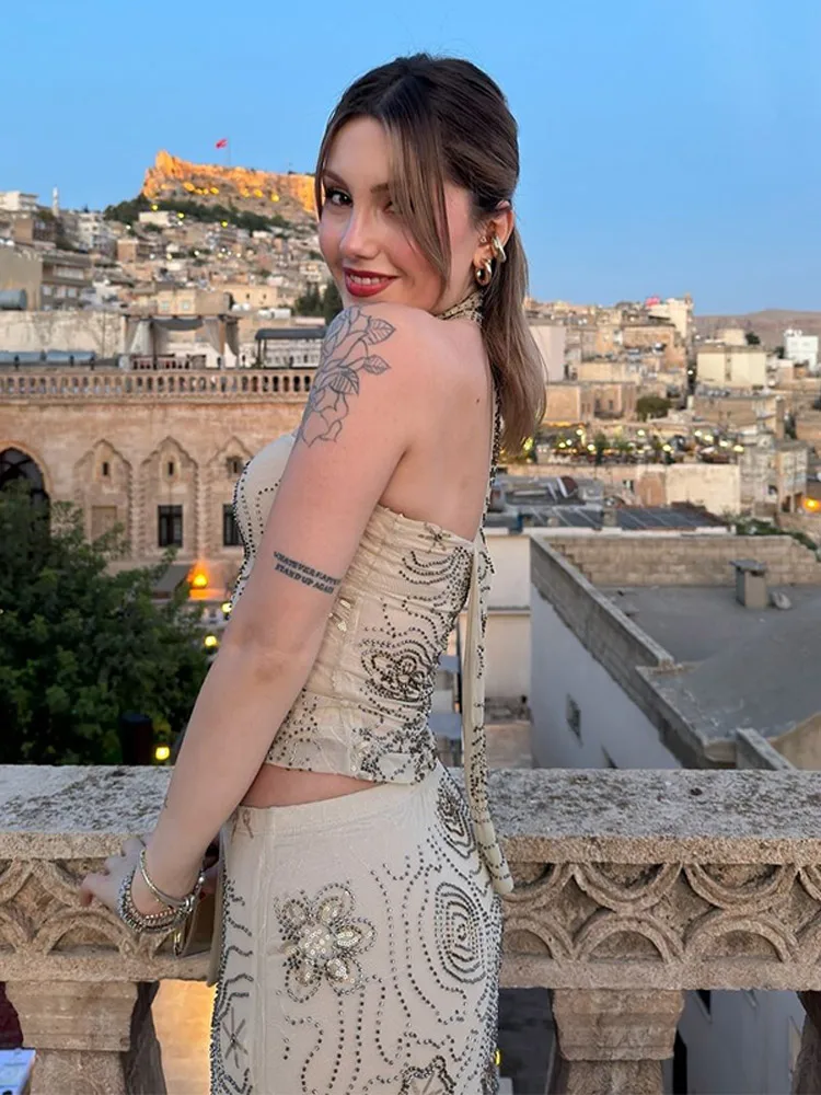 شيك حجر الراين الترتر تنورة عالية الخصر مجموعة المرأة مثير حمالة وشاح طوق Bodycon سترة دعوى 2025 سيدة الصيف عطلة ارتداء