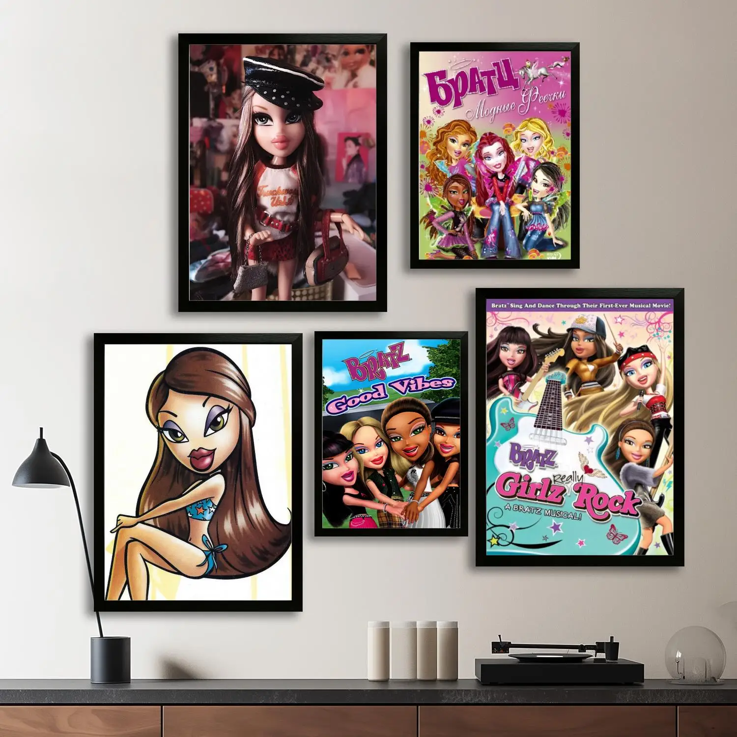 bratz Canvas Art Poster and Wall Art, Picture Print, Modern Family Bedroom Decor,Decorative painting