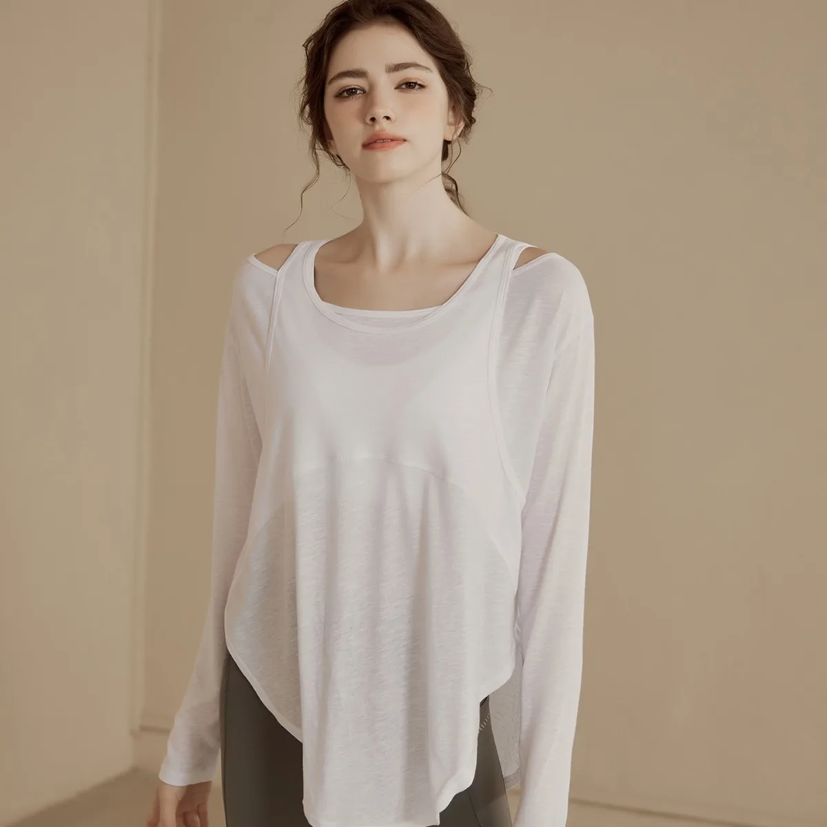 ملابس اليوغا النسائية بلوزة فضفاضة بأكمام طويلة بقصة ضيقة للياقة البدنية والرياضة لباس خارجي لتشغيل الخريف