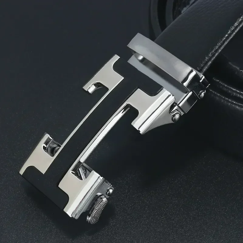 Pretina ligera de lujo para hombre, hebilla automática de aleación, correa de cuero, decoración de moda, pantalones vaqueros versátiles
