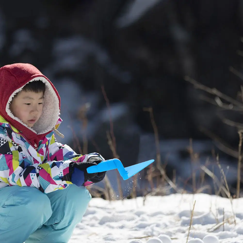 

1Set Plastic Snow Shaper Winter Outdoor Tool Children Winter Easy Grip Handle Plastic Maker
