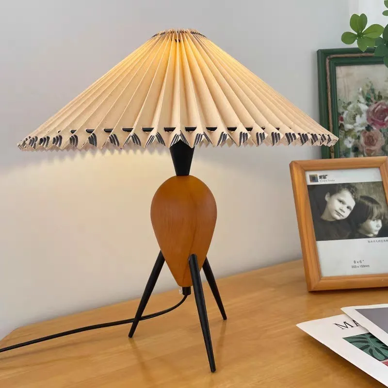 Nordic Retro Persoonlijkheid Geplooide Tafellamp Amerikaanse Hotel Slaapkamer Bedlampje Middeleeuwse Massief Hout Studie Lamp