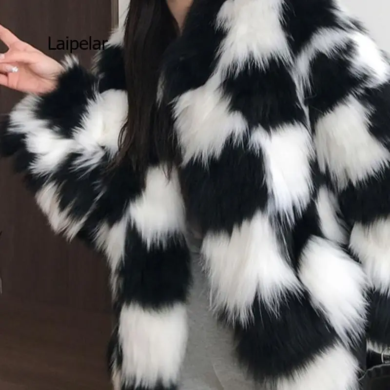 Jacket Women Winter Fur Coat Hanbok Women\'s Black and White Checkerboard Contrast Color Coat Women\'s Fur Coat