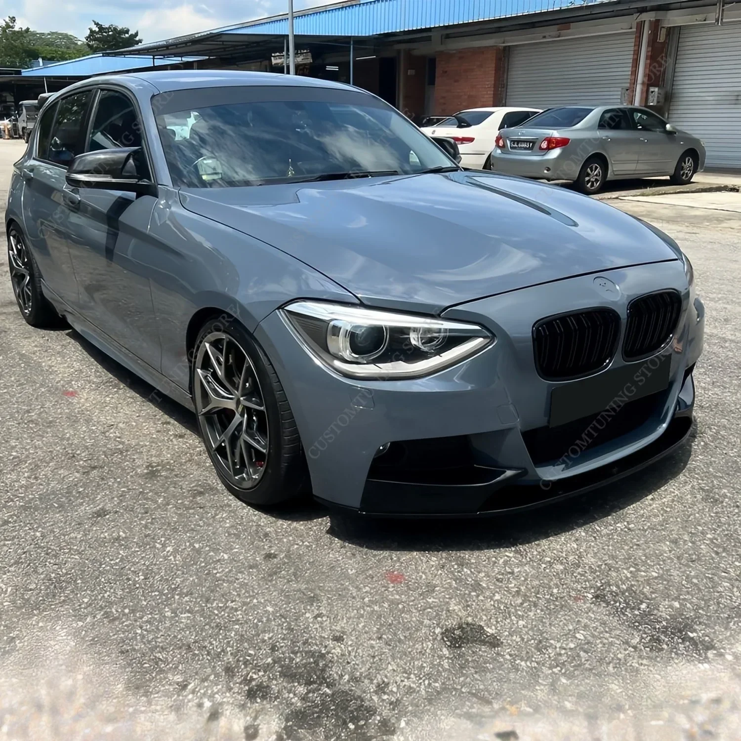 ملمع نمط ماكستون المصد الأمامي الأسود ، جناح الشفاه ، موزع موزع لبي إم دبليو F20 ، F21 ، M135i ، M سبورت ،----، أطقم الجسم قبل LCI