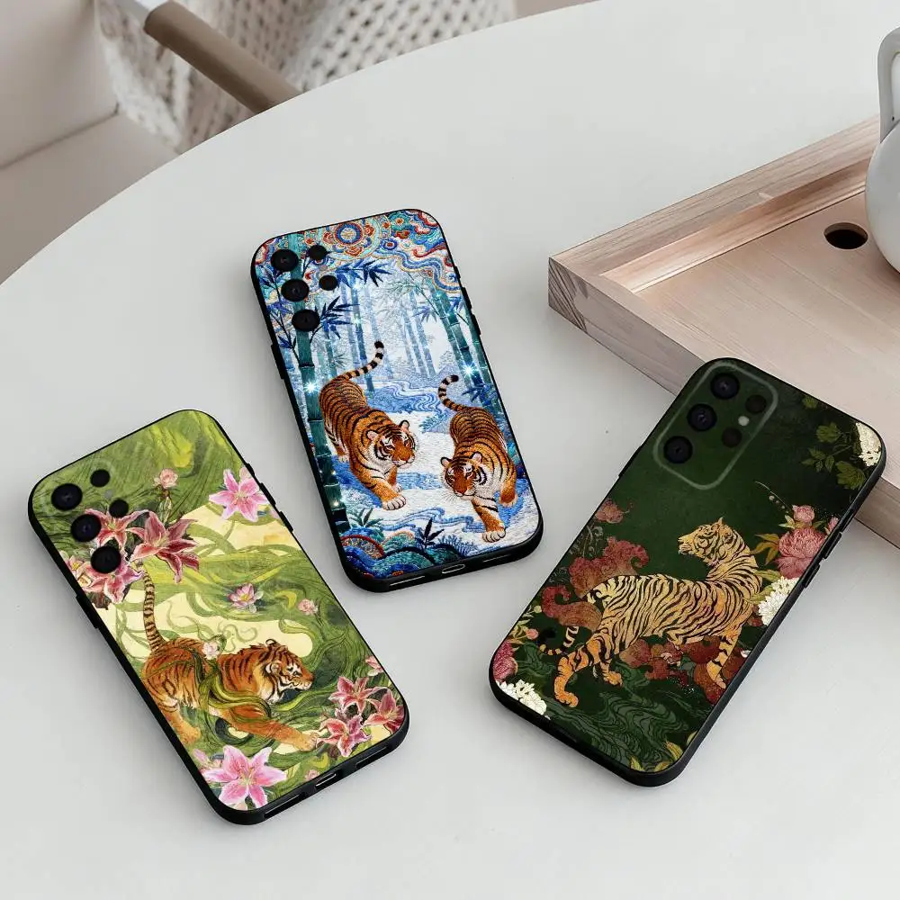T-tiger P-poster  Phone Case For Samsung S25,24,23,22,30,21,10,9,Ultra,Plus,Lite,FE,4,5 G Soft Black Case