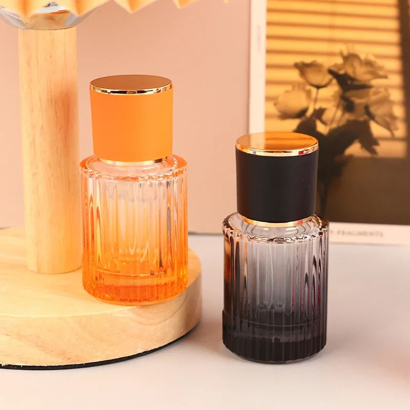 Perfume Bottle 30ml Glass Atomizer Colorful Glass Tube Spray Perfume Sub-bottling Moisturizing Spray Bottle Refillable Bottles