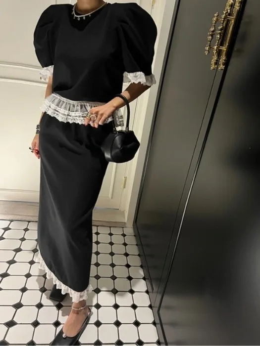 

Faionable High Waist ort Sve T-irt And f Skirt Set Women's Summer New Sle Splicing Slimming Two-Piece Suit