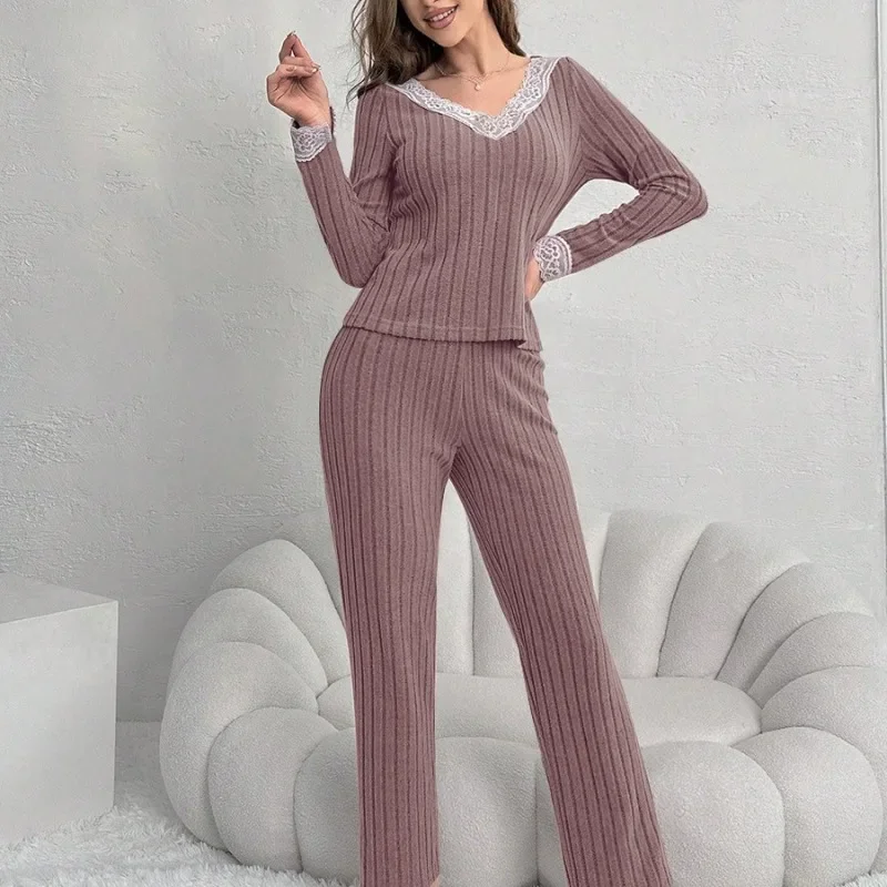 Fall-Winter 2024 Fashion Casual Temperament V-Neck Lace Pit Strip Knit Set