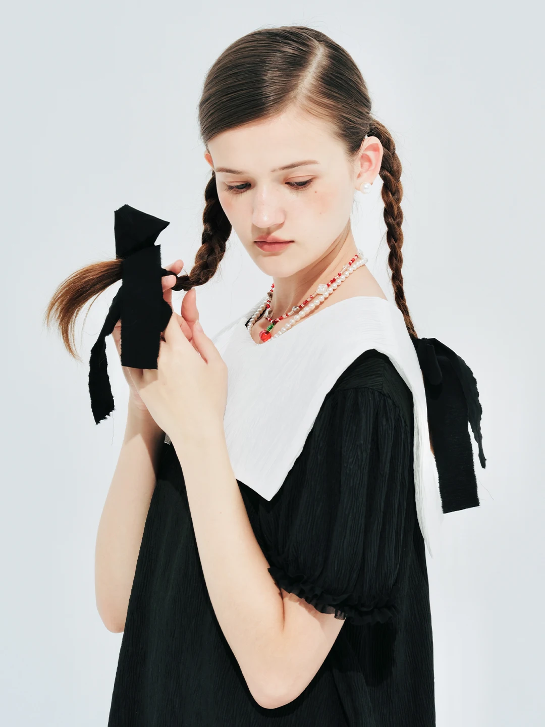 IMAKOKONI original design short-sleeved black round neck pullover pleated lace stitching shirt for women 244675