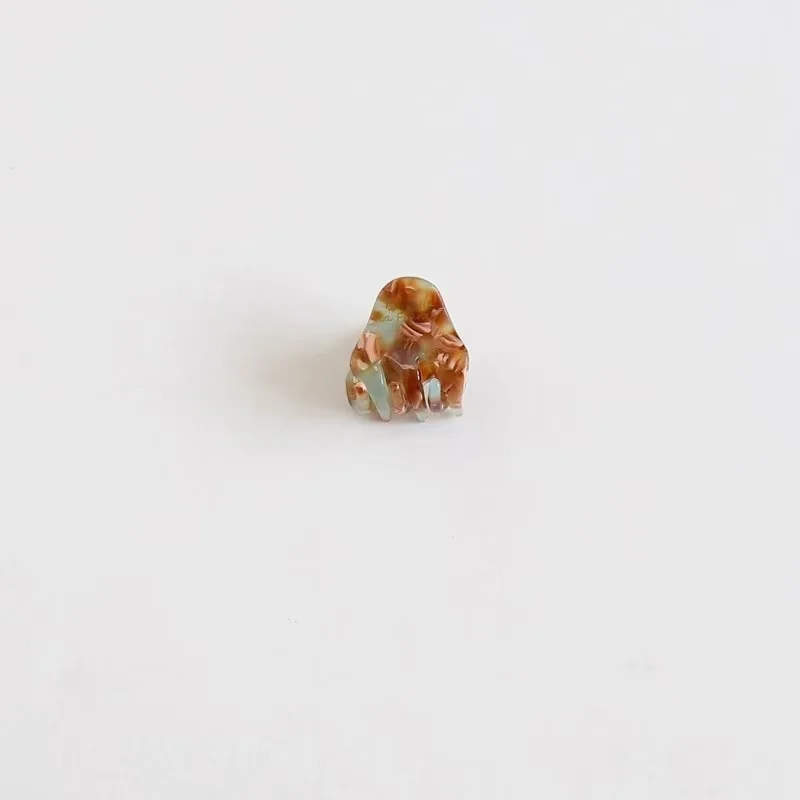 

Retro classic temperament 3D flower hair clip decoration, luxurious and trendy women's versatile accessories