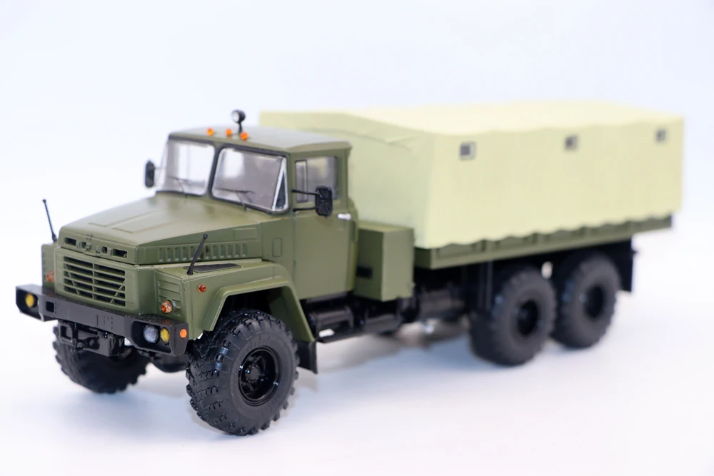 

Новый SSM 1 43 KRAZ-260 с плоской подошвой для палатки, военный грузовик СССР по старту, масштабные модели, литье под давлением для коллекции