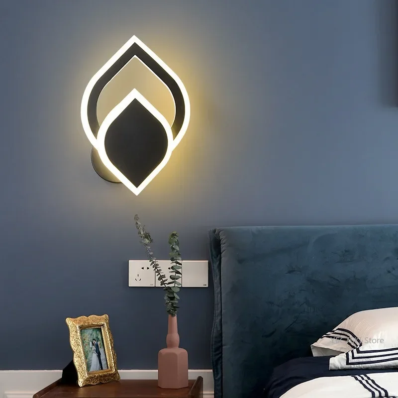 

GHJUYIOL Creative bedroom bedside lamp, modern, simple, luxurious, warm, romantic background, wall, corridor, staircase lamp