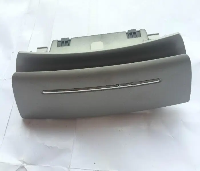 Auto parts High quality Brand New Genuine Instrument Debris Central Control CD Player Storage Box For Citroen C5 2010-2011