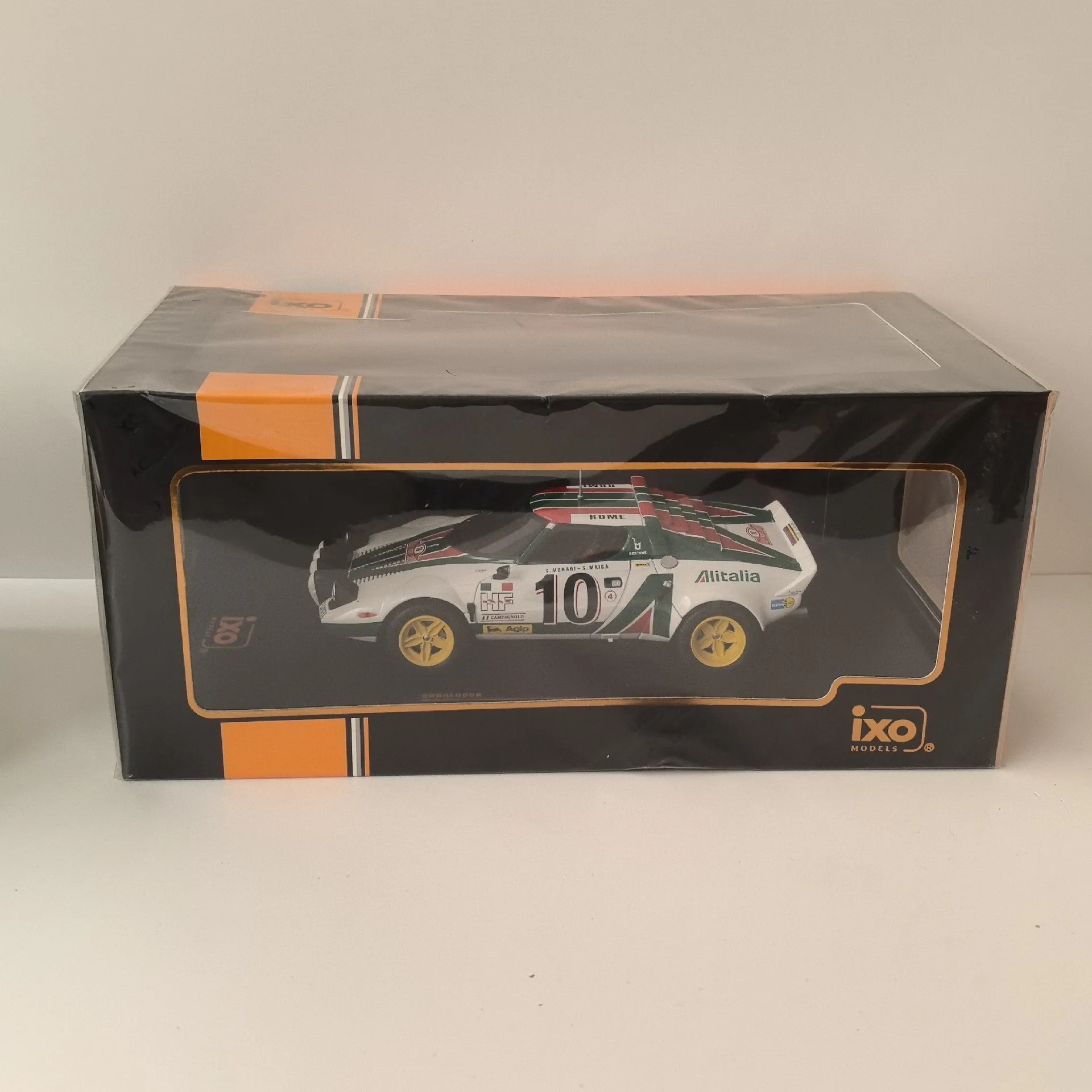 

Diecast IXO 1/24 Scale LANCIA STRATOS HF #10 1976 Lancia Racing Alloy Car Model Collectible Toy Gift Souvenir Display Ornament