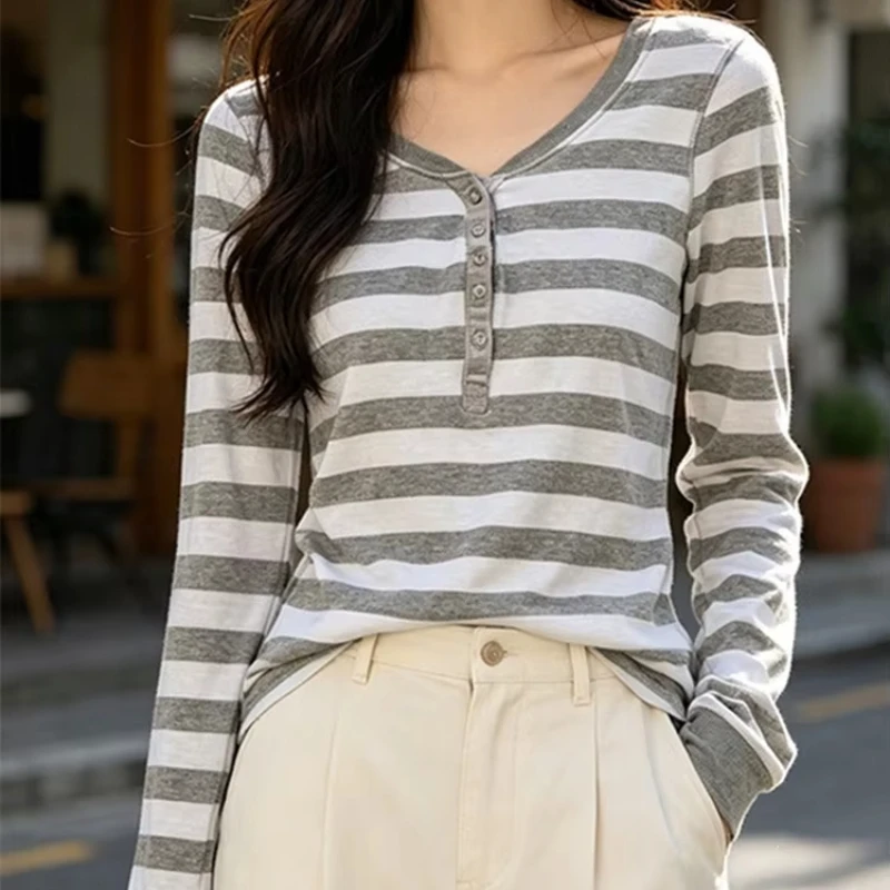 Autumn Color Blocking Striped Round Neck Inside Wear Slim Top Button Long Sleeved New Individuality Slimming Base T-Shirt Top