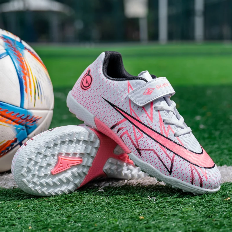 

Новые футбольные бутсы для мужчин и детей, ультралегкие, нескользящие, для тренировок и матчей на траве, профессиональные, для мальчиков, прямая поставка