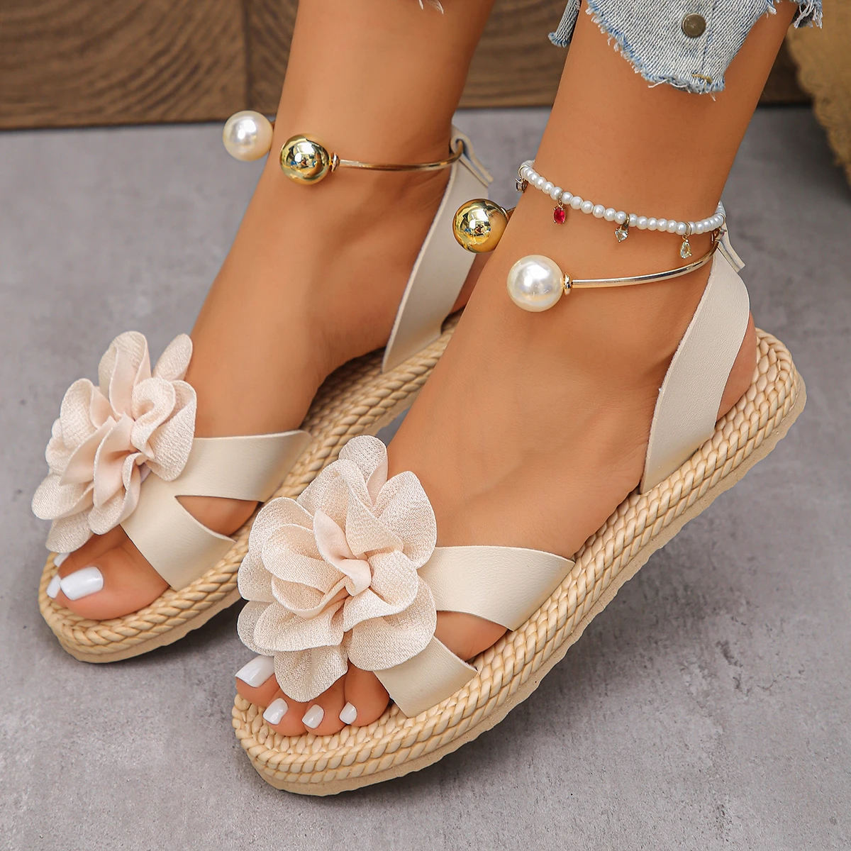 2026 New Women Sandals Comfortable Casual Slip-On Shoes Floral Pearl Embellished Flat Sandals Women Hollow Out Round Head Shoes