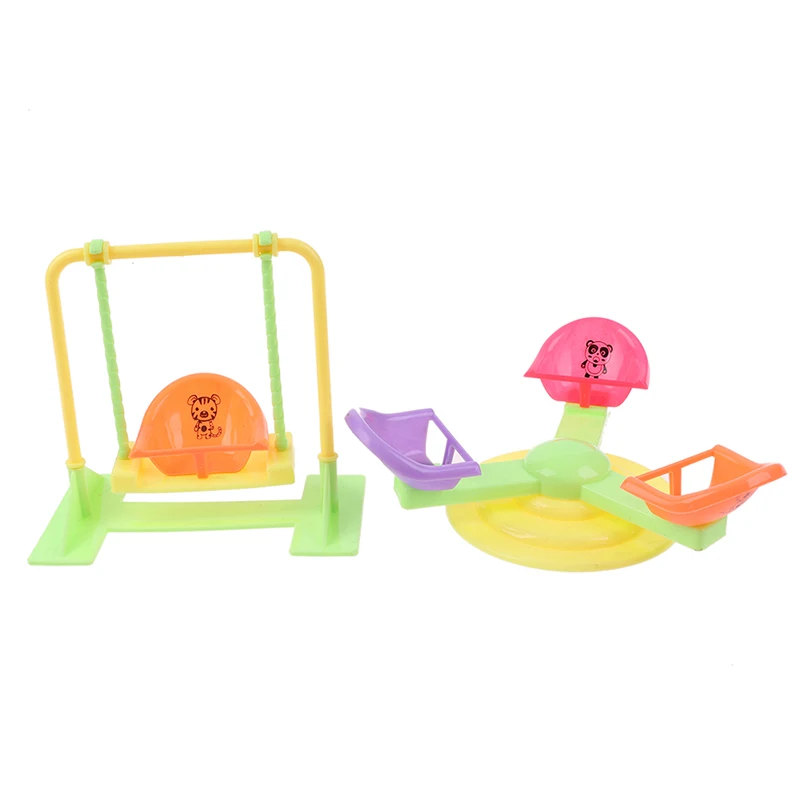 สาวเล่นสวนสนุกบ้านตุ๊กตาสําหรับอุปกรณ์สวิงสวนตุ๊กตา