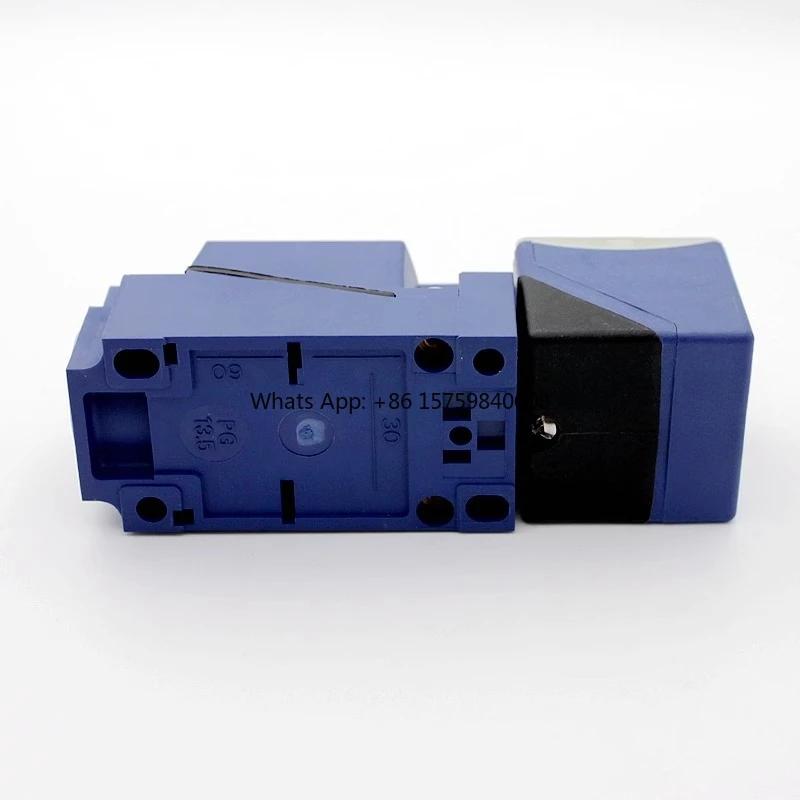 

Suitable for/Telemecanique Inductive Proximity Sensor XS7C4A1DPG13 Square Fixed