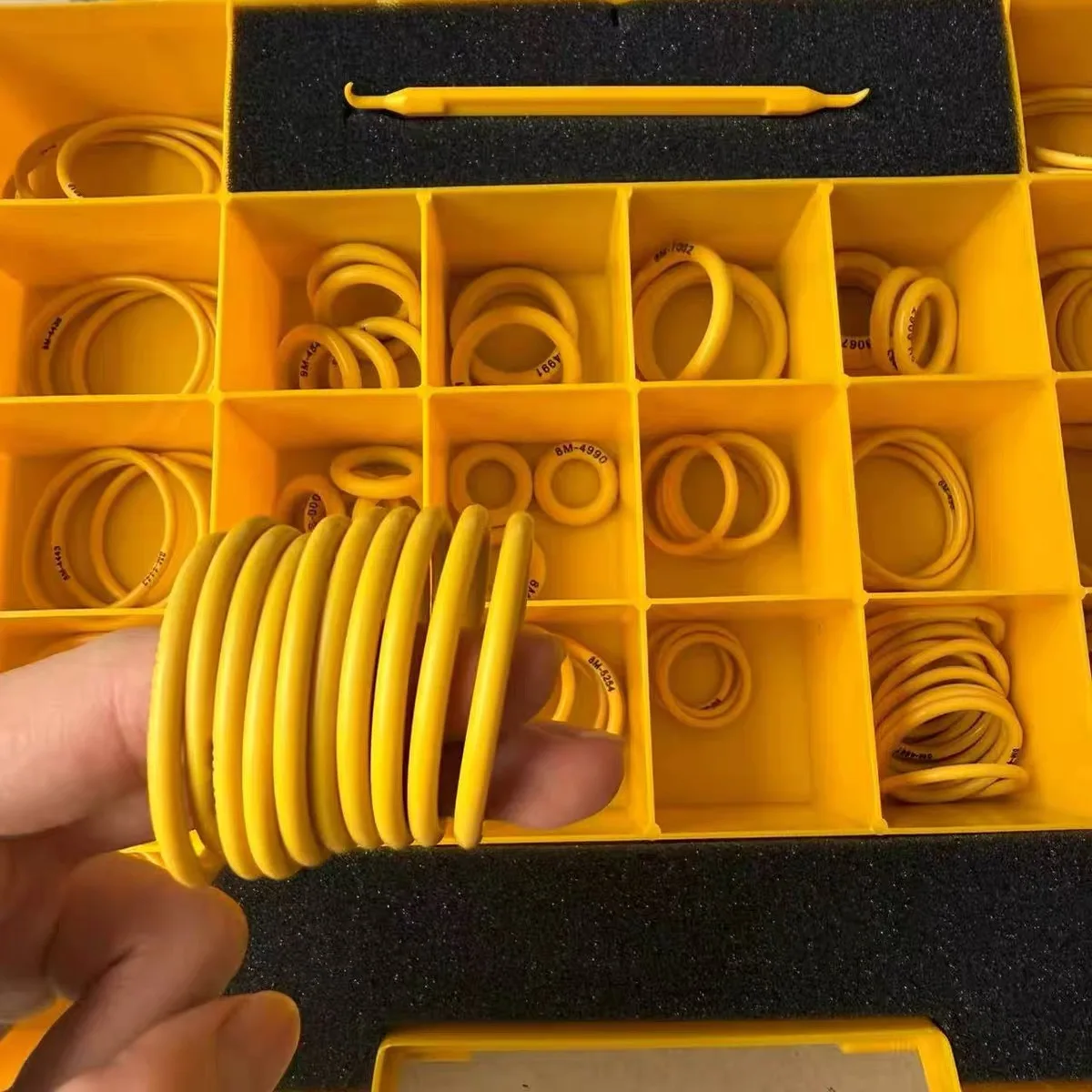 Picture 6: 4C-4782 O-ring Box 4C-8253 CAT Oil Ring Transmission Seals For 4C4782 Caterpillar E200 E305 E307 E312 E320 E329 E330 Seal Ring
