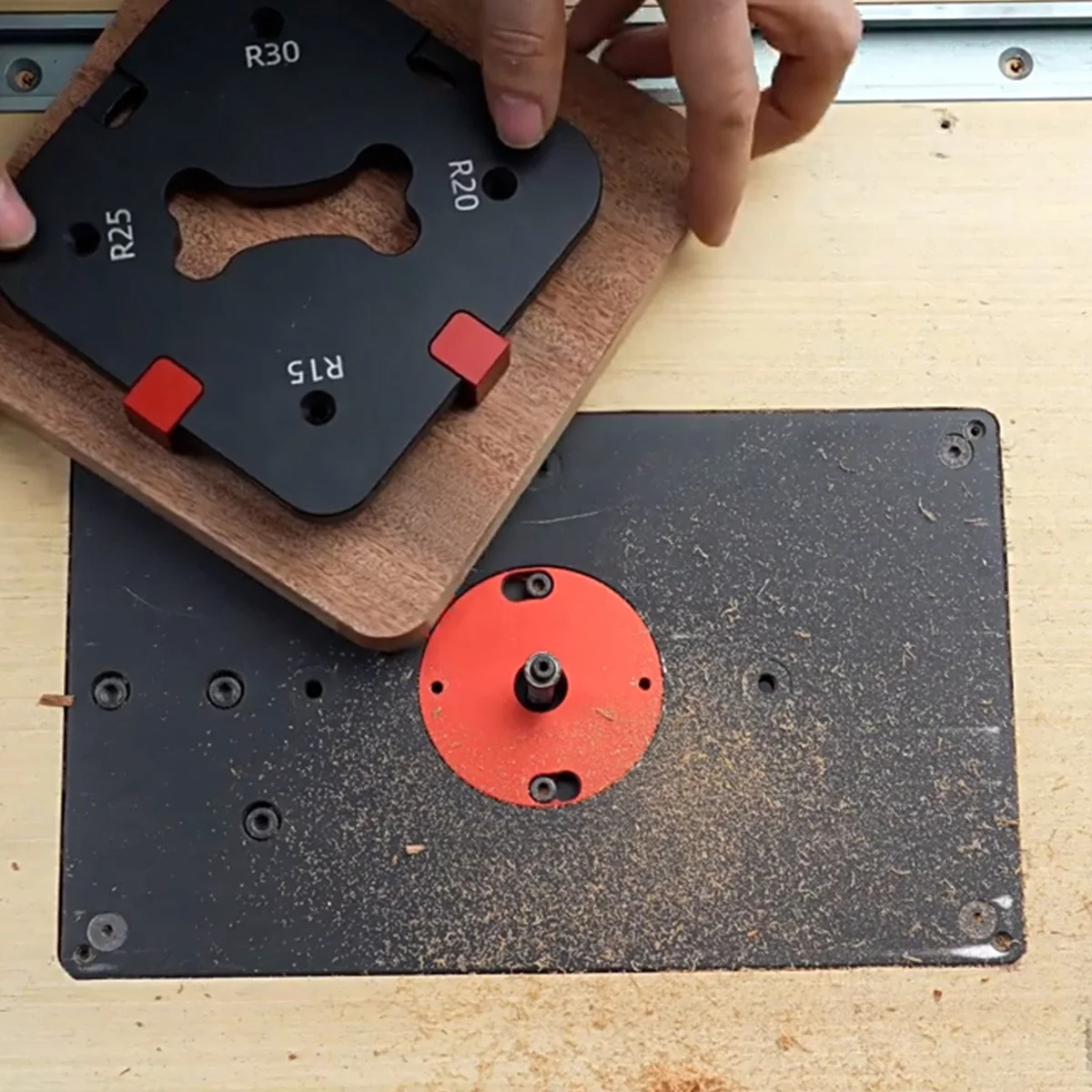 R15/R20/R25/R30/R35/R40/R45/R50 Aluminiumlegierung Fräser-Eckenradius-Schablone für Holzbearbeitung Fräser-Eckenvorrichtungen und -Schablonen
