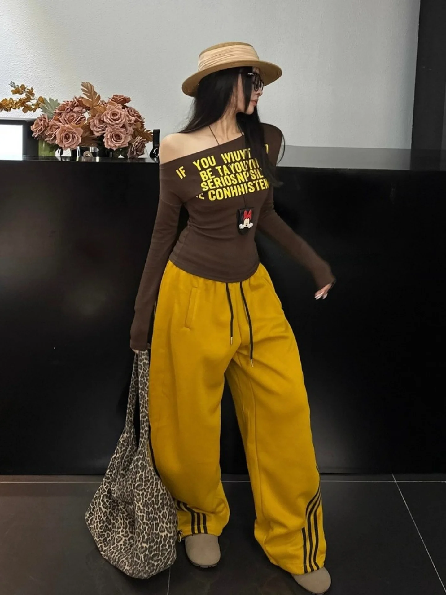 American Hot Girl Sle Long Sve Asymmetrisches Oulder-T-Shirt für Damen, 2025, neuer Frühling und Herbst, Slim-Fit-Basis, irt-Top, Desi...