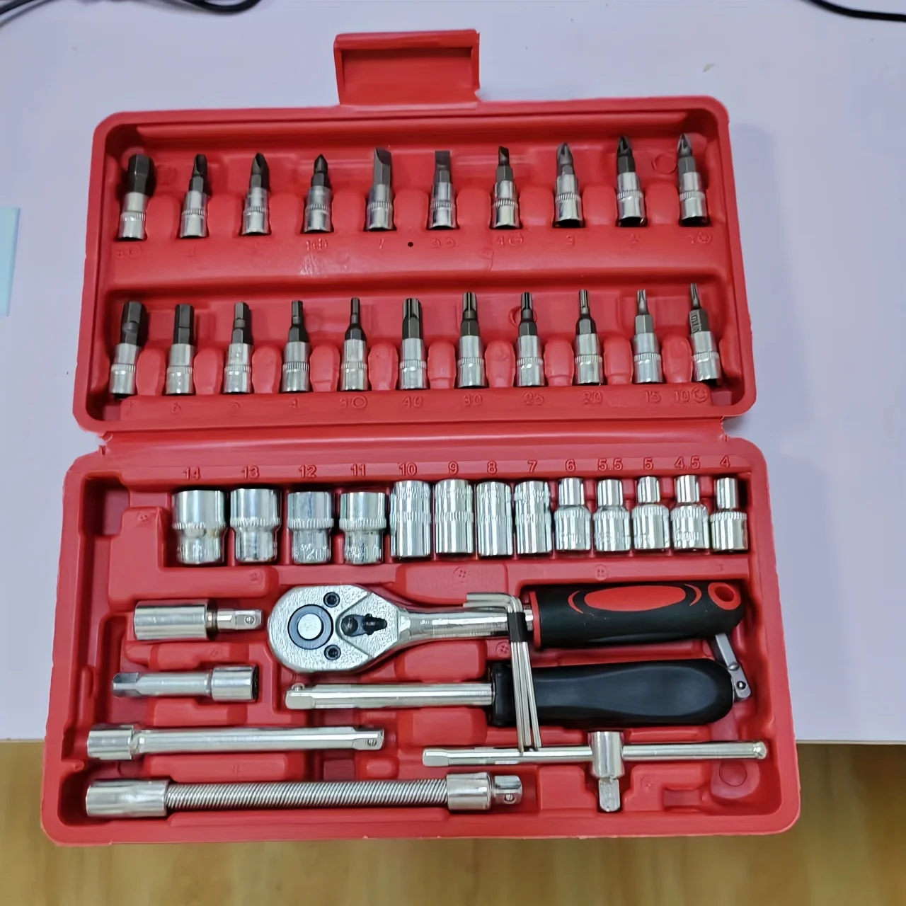 46-piece car repair combination tool set, includes 1/4-inch hex head for vehicle maintenance.