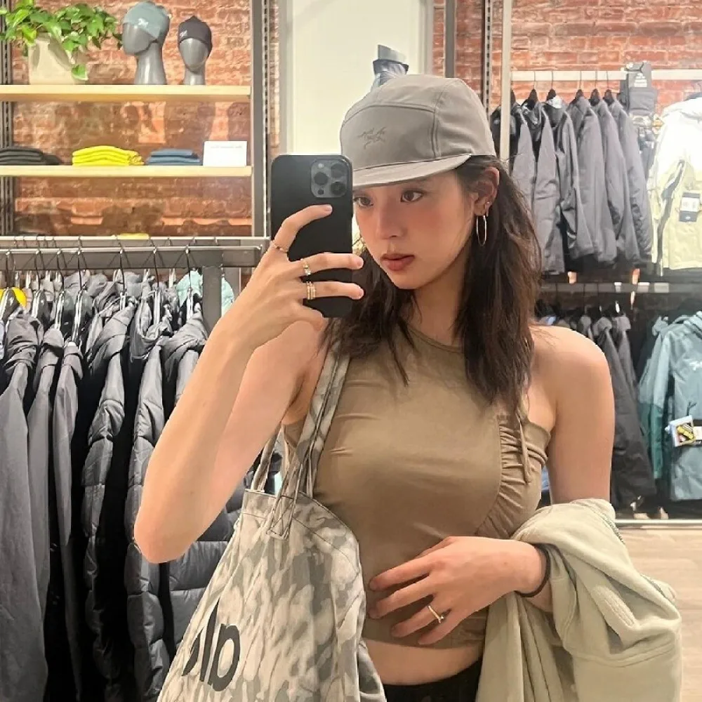 실큐 불규칙 디자인 탱크탑 여성용 라운드넥 레이스업 폴드 오프숄더 배꼽 노출 핫걸 하이스트리트 패션 스타일 조끼