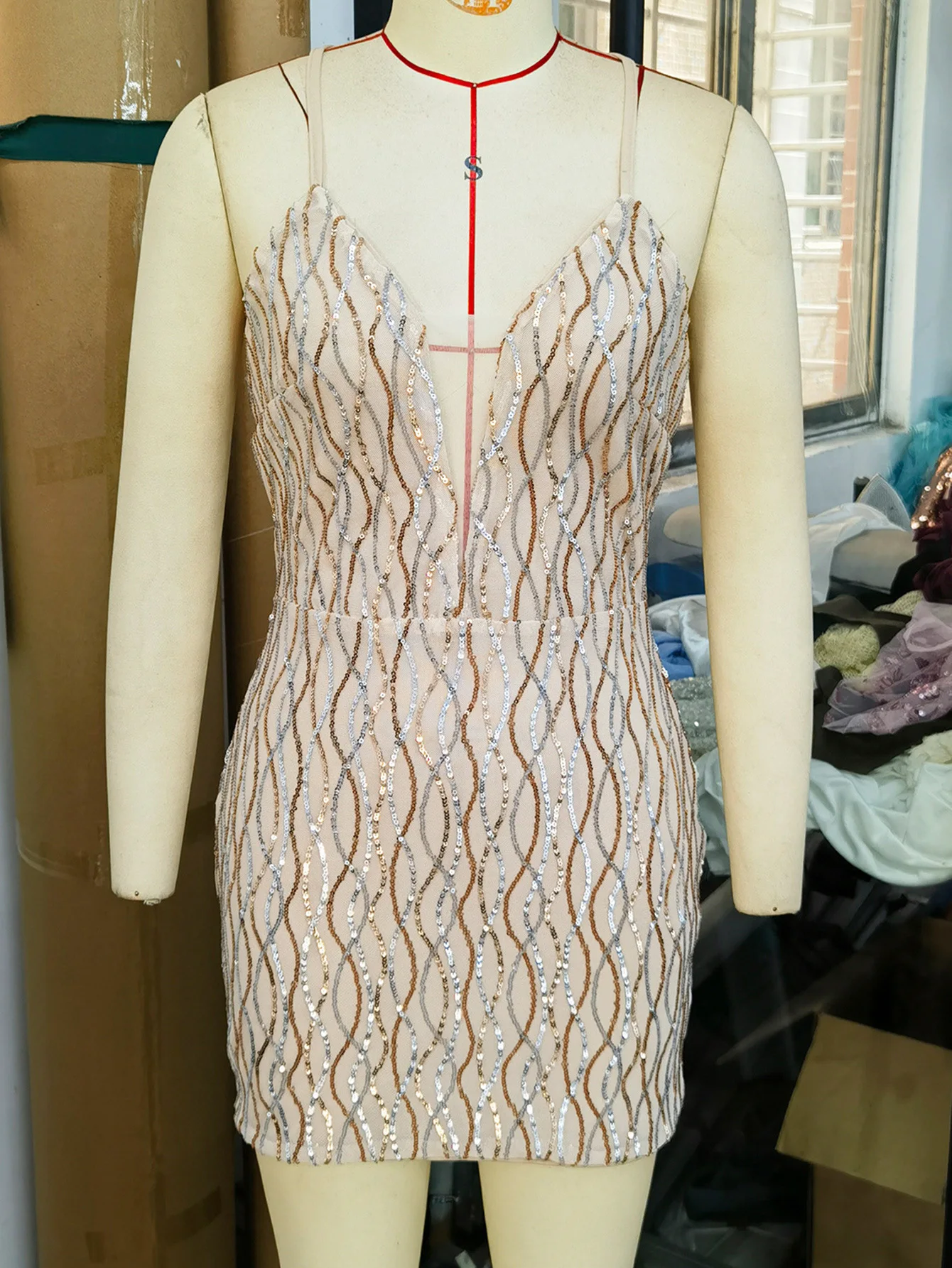 ผู้หญิงElegant Party Dressเซ็กซี่Sequinsชุดราตรีฤดูร้อนBacklessสั้นตาข่ายStraplessวันเกิดมินิพรหมชุดXSY19