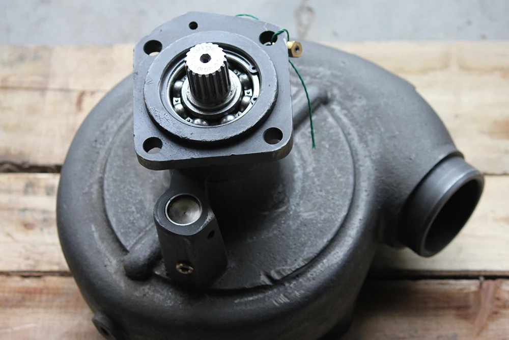 Bomba de agua 4372338 4376119 3634029 3635783   Adecuado para motor cummins KTA38